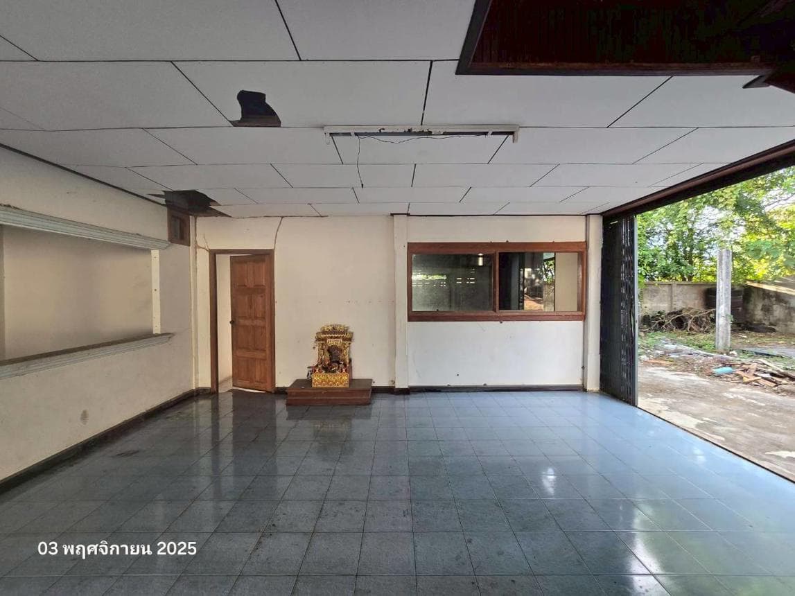 ขายโกดัง พื้นที่ใช้สอย 2,731.25 ตร.ม. ทำเลวังโป่ง เพชรบูรณ์ เหมาะคลังสินค้าและศูนย์กระจายสินค้า ราคา 16.98 ล้าน