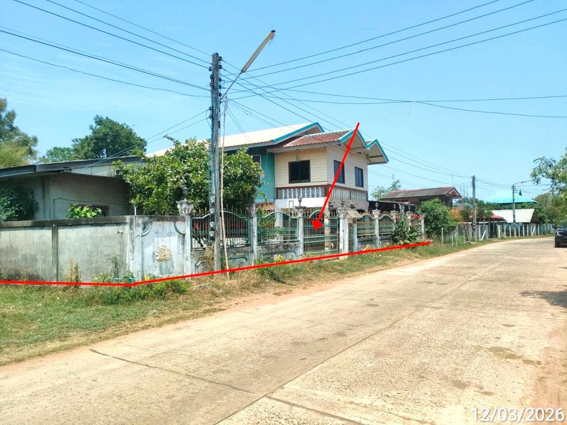 ขายบ้านเดี่ยวชั้นเดียว 2 ห้องนอน 1 ห้องน้ำ พื้นที่ 61 ตร.ว. อ.จตุรพักตรพิมาน จ.ร้อยเอ็ด พื้นที่ใช้สอย 159 ตร.ม. ทำเลสงบ เดินทางสะดวก ราคาคุ้มค่า