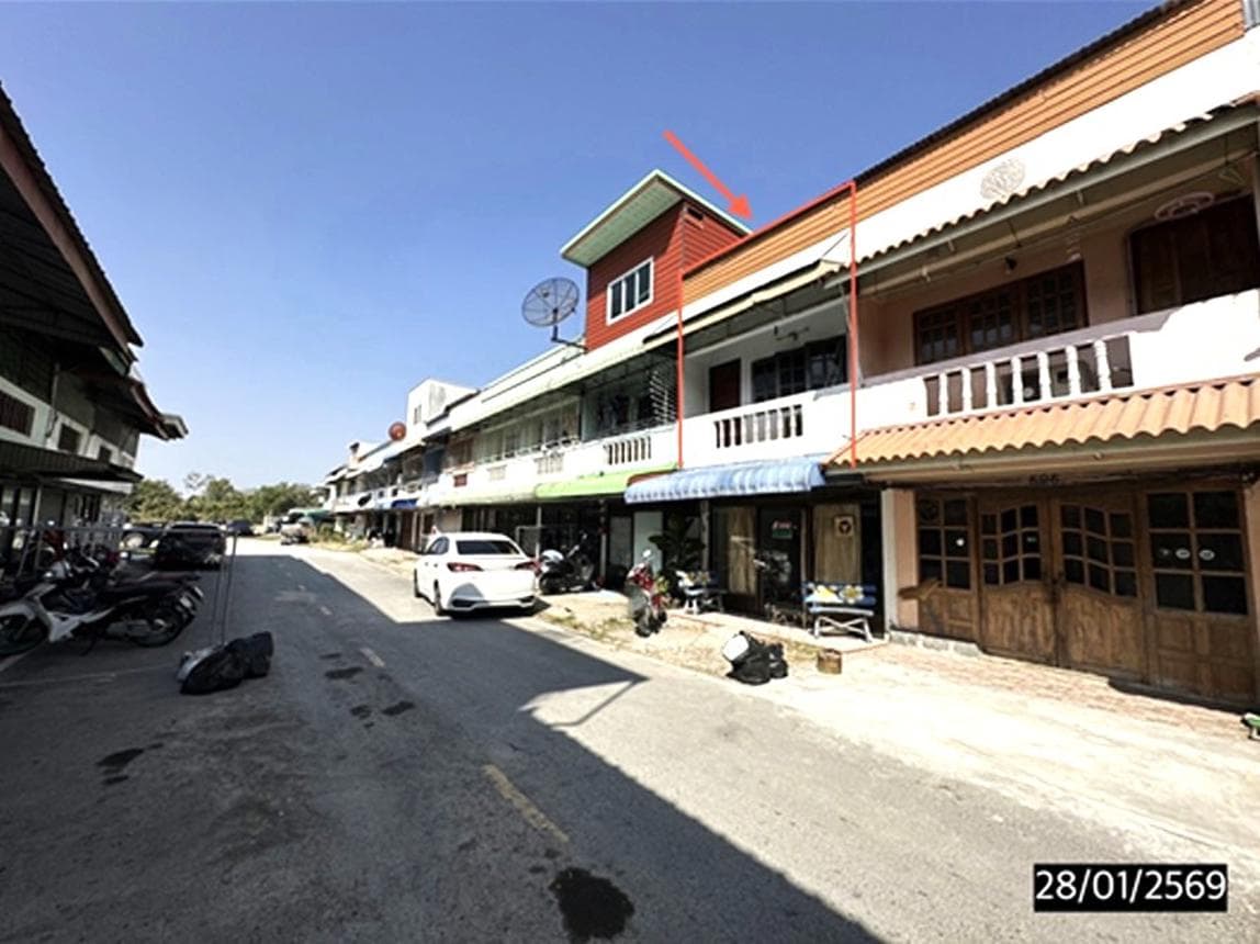 ขายอาคารพาณิชย์ ราคาประหยัด พื้นที่ 9.4 ตร.ว. ทำเลเมืองร้อยเอ็ด 2 ห้องนอน 1 ห้องน้ำ เหมาะสำหรับเริ่มต้นธุรกิจหรือทำเป็นที่พักอาศัย