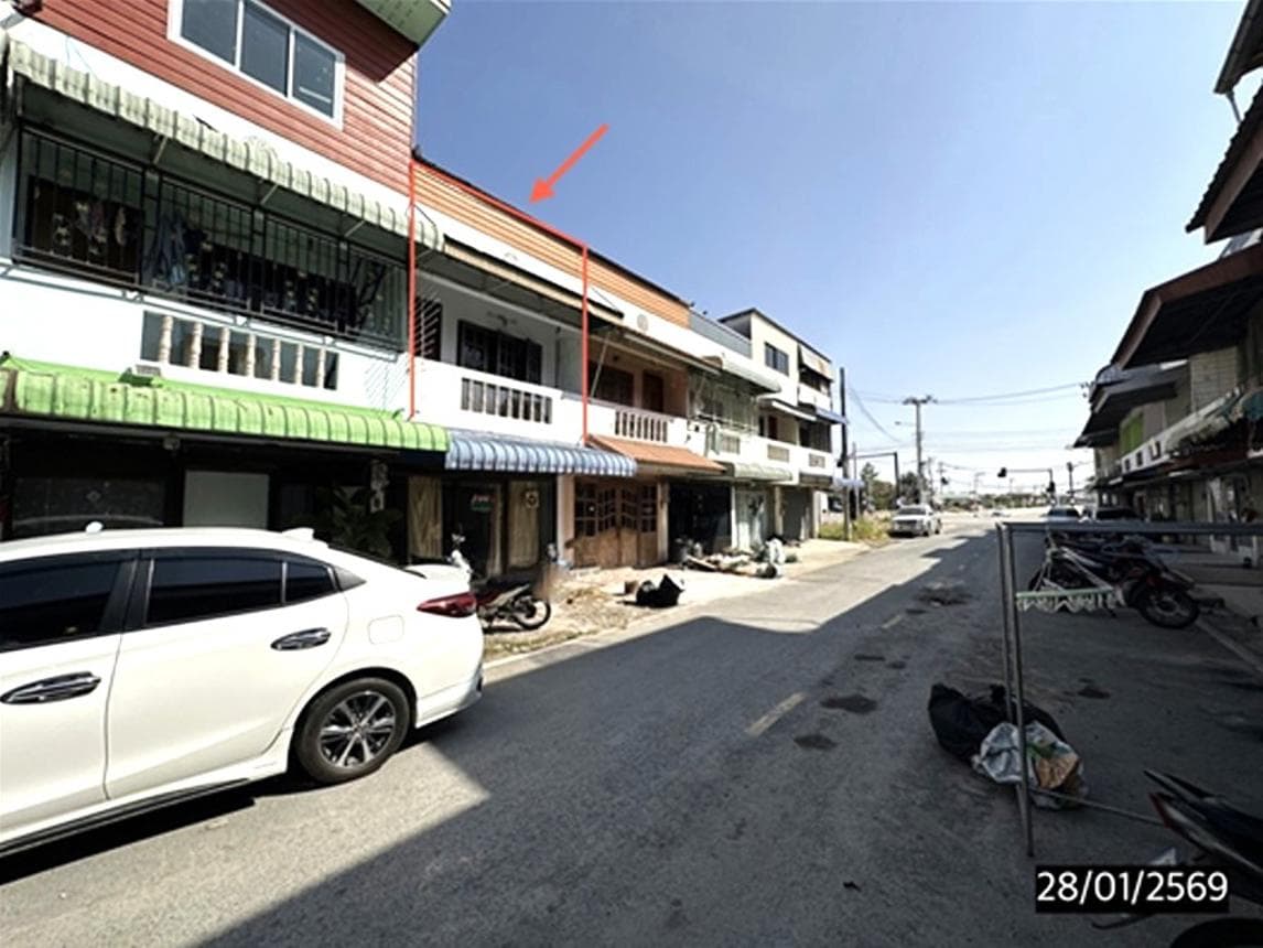 ขายอาคารพาณิชย์ ราคาประหยัด พื้นที่ 9.4 ตร.ว. ทำเลเมืองร้อยเอ็ด 2 ห้องนอน 1 ห้องน้ำ เหมาะสำหรับเริ่มต้นธุรกิจหรือทำเป็นที่พักอาศัย