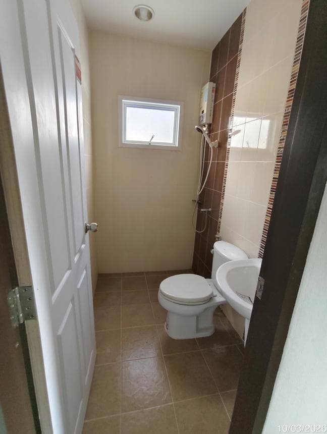 ขายบ้านเดี่ยว 365 โกลเด้นแลนด์ นิคมพัฒนา ระยอง พื้นที่กว้าง 75.5 ตร.ว. 2 ห้องนอน 2 ห้องน้ำ ทำเลดีใกล้แหล่งงาน