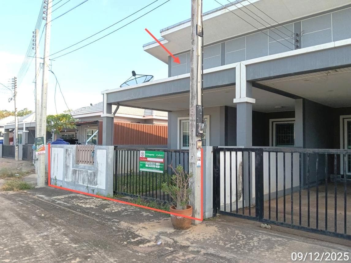 ทาวน์เฮ้าส์ มณินทร ท่าตูม ศรีมหาโพธิ ปราจีนบุรี 2 ห้องนอน 2 ห้องน้ำ พื้นที่ 96 ตร.ม. บนที่ดินกว้างขวาง 31.5 ตร.ว. ทำเลดีใกล้นิคม 304 ราคาพิเศษ 1.69 ล้าน
