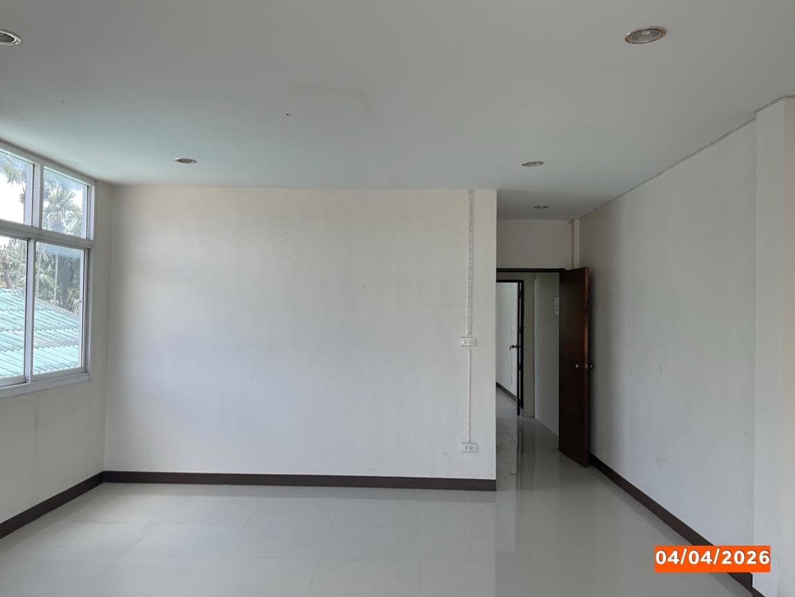 อาคารพาณิชย์ 2 ห้องนอน 2 ห้องน้ำ พื้นที่ 130.5 ตร.ม. ทำเลศักยภาพ เขาโร ทุ่งสง จ.นครศรีธรรมราช