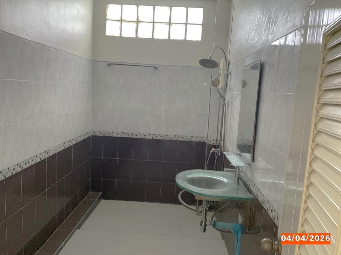 อาคารพาณิชย์ 2 ห้องนอน 2 ห้องน้ำ พื้นที่ 130.5 ตร.ม. ทำเลศักยภาพ เขาโร ทุ่งสง จ.นครศรีธรรมราช
