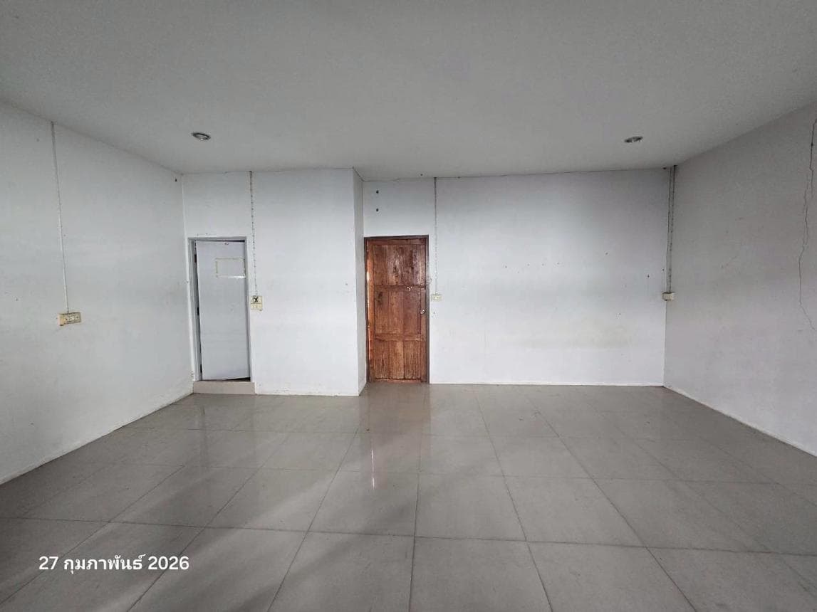 ขายบ้านเดี่ยว 3 ห้องนอน 6 ห้องน้ำ พื้นที่ใช้สอย 234 ตร.ม. บนเนื้อที่ 71.2 ตร.ว. ทำเลศักยภาพ ลาดยาว นครสวรรค์ บ้านหลังใหญ่ ตอบโจทย์ความเป็นส่วนตัว