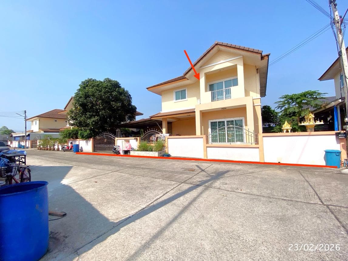 ขายบ้านเดี่ยว เมืองนครปฐม นครปฐม ทำเลสามควายเผือก เนื้อที่ 83 ตร.ว. พื้นที่ใช้สอย 227.2 ตร.ม. 3 ห้องนอน 3 ห้องน้ำ สภาพดี พร้อมอยู่