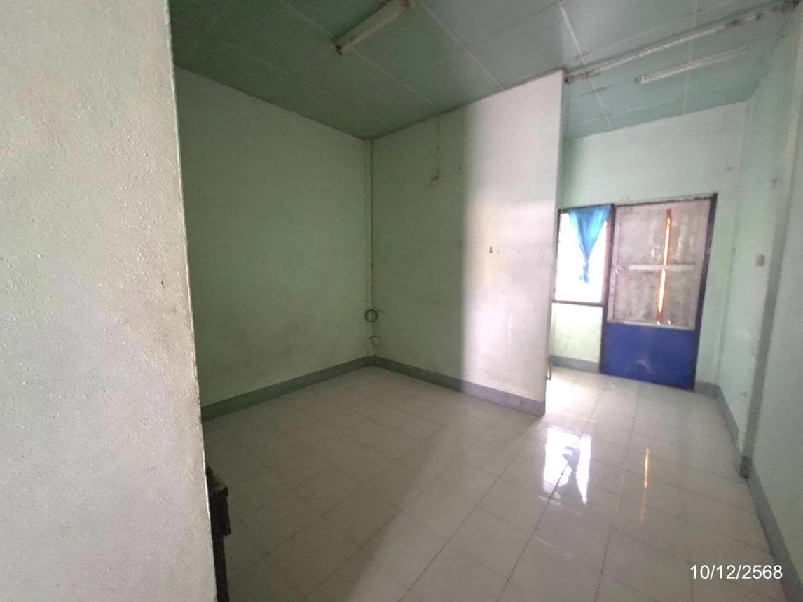 ขายบ้านเดี่ยว เมืองสกลนคร ทำเลธาตุเชิงชุม 8 ห้องนอน 8 ห้องน้ำ พื้นที่ใช้สอย 224 ตร.ม. เหมาะสำหรับครอบครัวใหญ่หรือการลงทุน