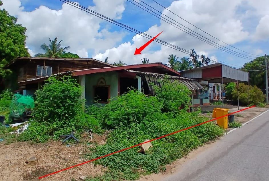 ที่ดินพร้อมสิ่งปลูกสร้าง คำชะอี มุกดาหาร