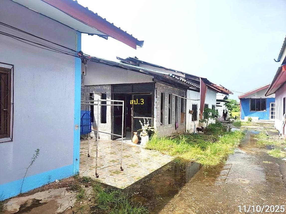 บ้านเดี่ยว สระนกแก้ว โพนทอง ร้อยเอ็ด 2 ห้องนอน 1 ห้องน้ำ บนเนื้อที่กว้าง 96.3 ตร.ว. พื้นที่ใช้สอย 162 ตร.ม.