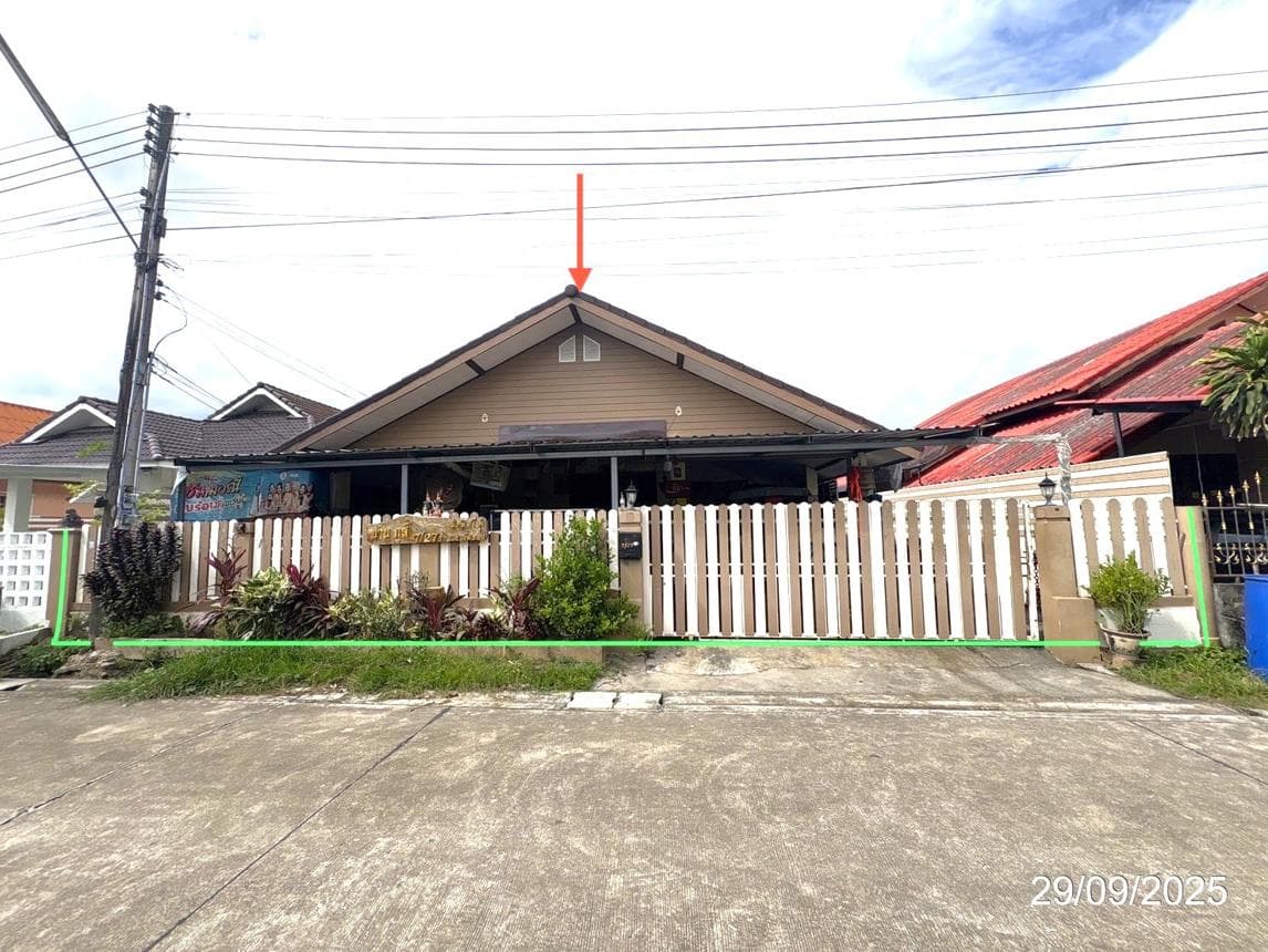 บ้านเดี่ยว เจนจิรา เชิงเนิน เมืองระยอง ระยอง 2 ห้องนอน 2 ห้องน้ำ พื้นที่กว้าง 151.93 ตร.ม. บนที่ดิน 62.4 ตร.ว. ทำเลดีใจกลางเมืองเดินทางสะดวก ราคาพิเศษ 2.4 ล้าน