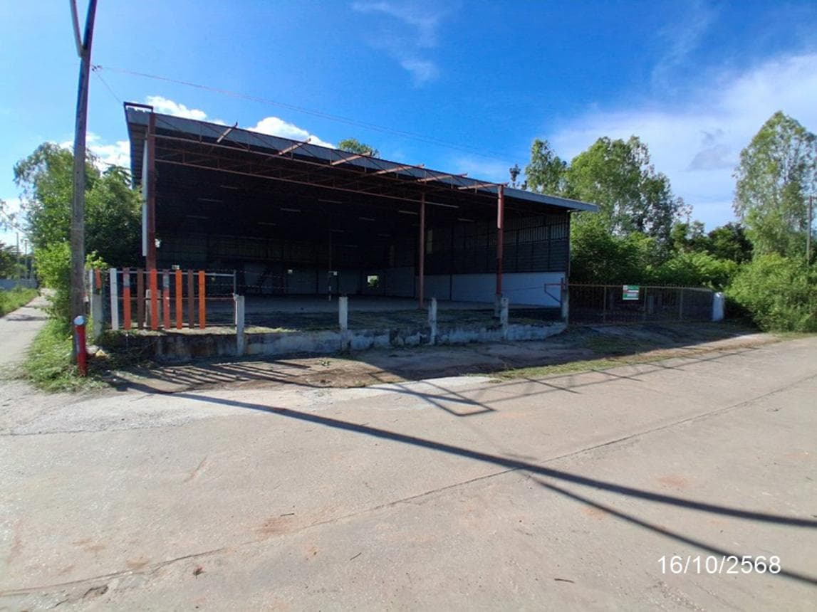 ขายบ้านเดี่ยวหลังใหญ่พิเศษ พื้นที่ใช้สอย 642.5 ตร.ม. ที่ดินกว้าง 92 ตร.ว. ทำเลดี บรรยากาศสงบร่มรื่นและเป็นส่วนตัว ย่านมะอึ ธวัชบุรี ร้อยเอ็ด