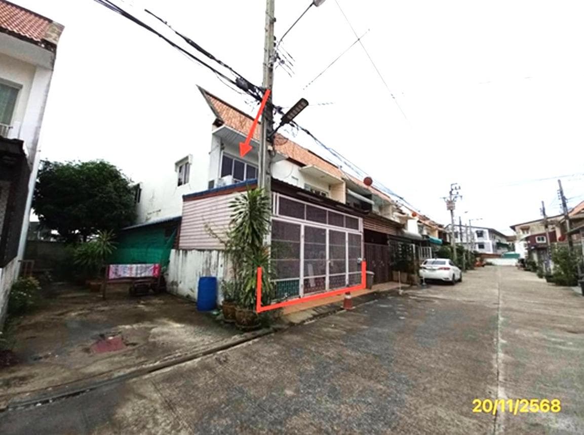 ขายทาวน์เฮ้าส์ บ้านบุษรา (Baan Busara) หนองแขม 2 ห้องนอน 2 ห้องน้ำ พื้นที่ใช้สอยกว้างขวาง 172.2 ตร.ม. ทำเลดีเข้าออกได้หลายเส้นทาง