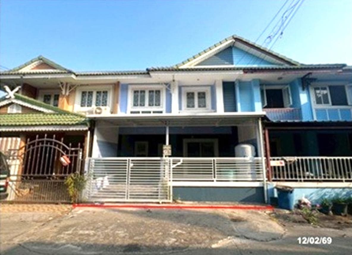 ขายทาวน์โฮม บ้านพฤกษา 12 (Baan Pruksa 12) คลองสาม คลองหลวง ปทุมธานี พื้นที่ 18 ตร.ว. 2 ห้องนอน ทำเลดี ราคาเพียง 1.5 ล้าน
