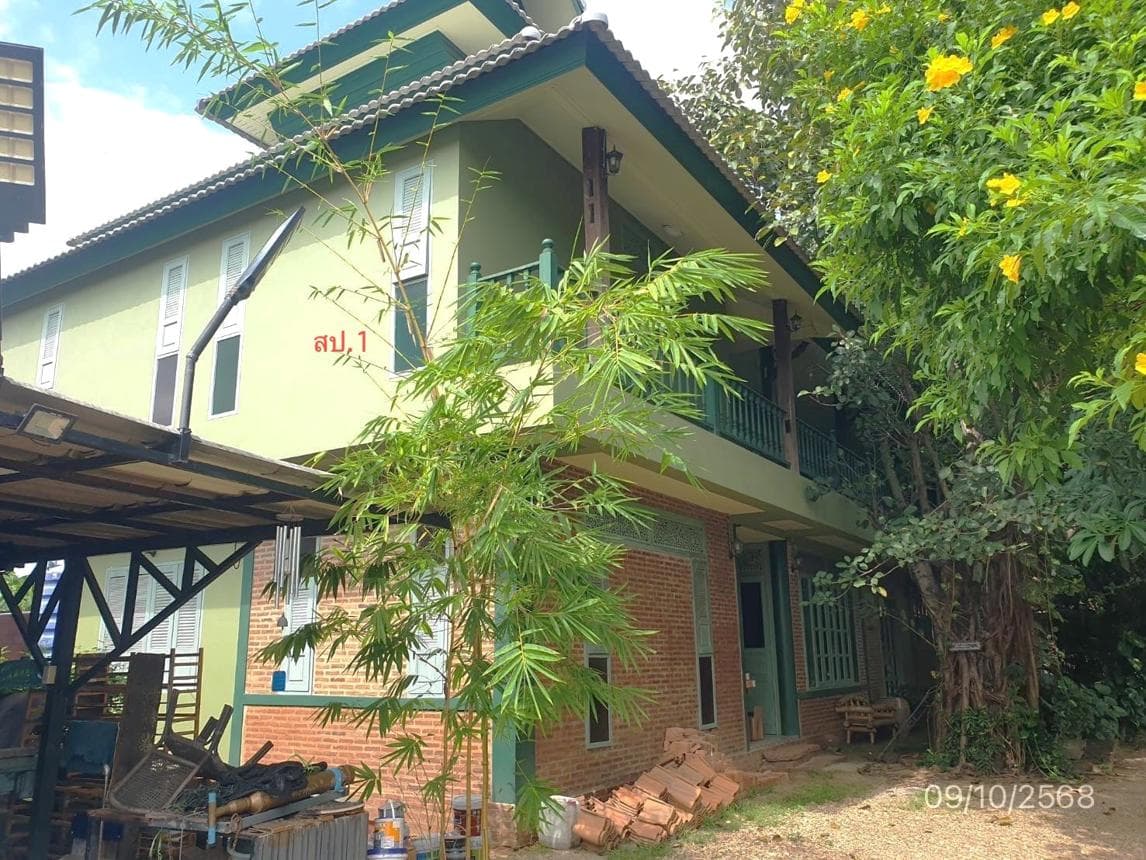 ขายบ้านเดี่ยว ชมพู เมืองลำปาง ลำปาง พื้นที่ 96 ตร.ว. พื้นที่ใช้สอย 397.7 ตร.ม. 6 ห้องนอน 8 ห้องน้ำ ครอบครัวใหญ่