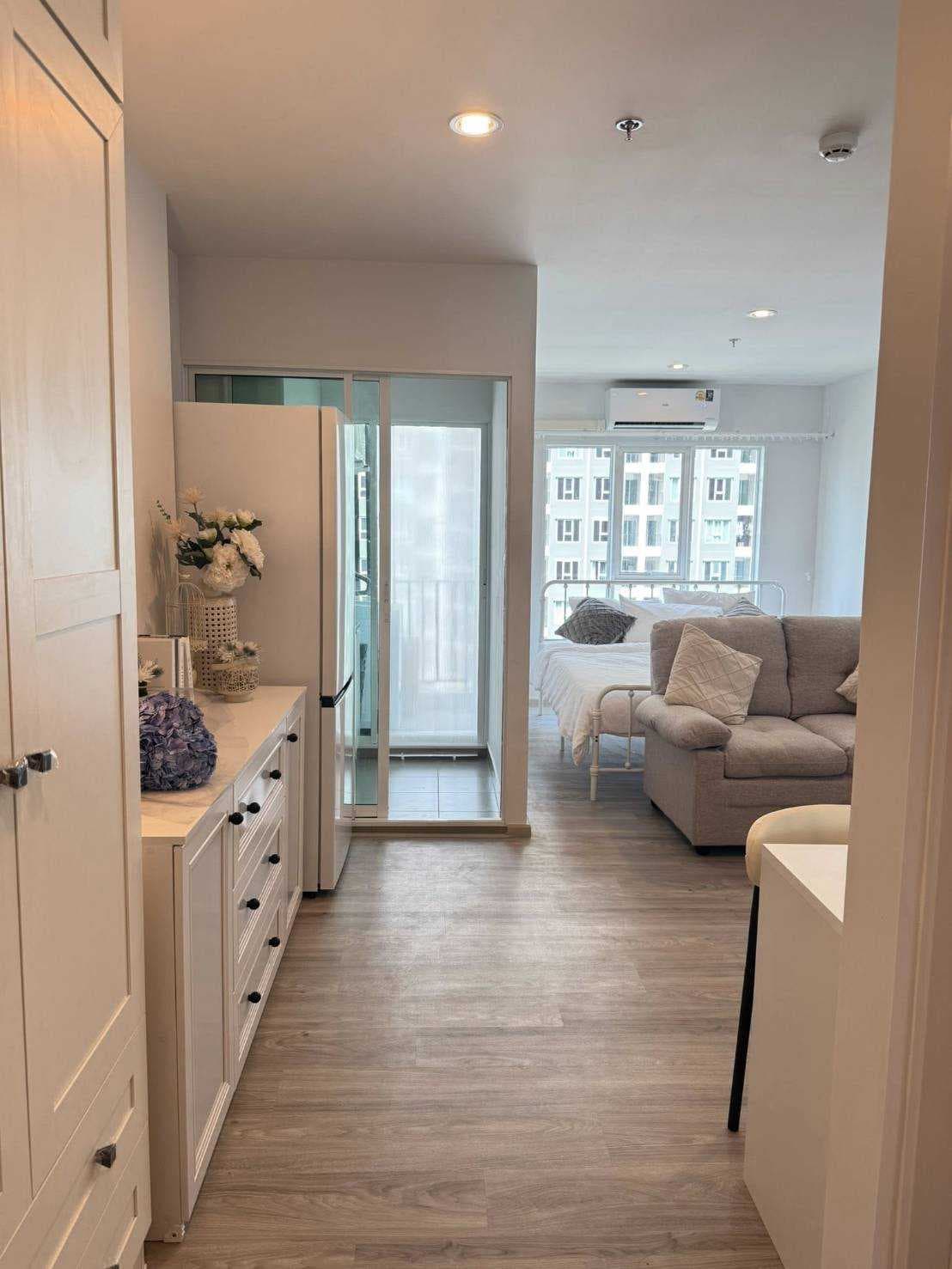 ขาย คอนโด Regent Home Bangna (รีเจ้นท์โฮม บางนา) 28 ตรม. 1 นอน 1 น้ำ ชั้น 20 วิวเมือง จอดรถได้ 1 คัน **ขายพร้อมผู้เช่า**