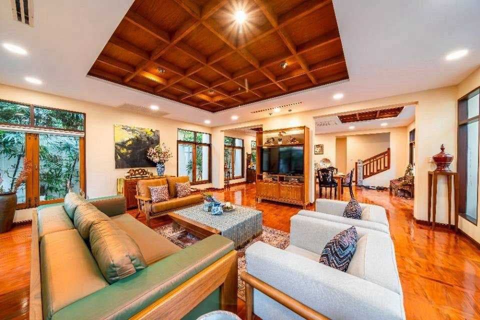 For sale Luxury Thai-Style Pool Villa in Jomtien, Pattaya Special Price: THB 24.9 Million