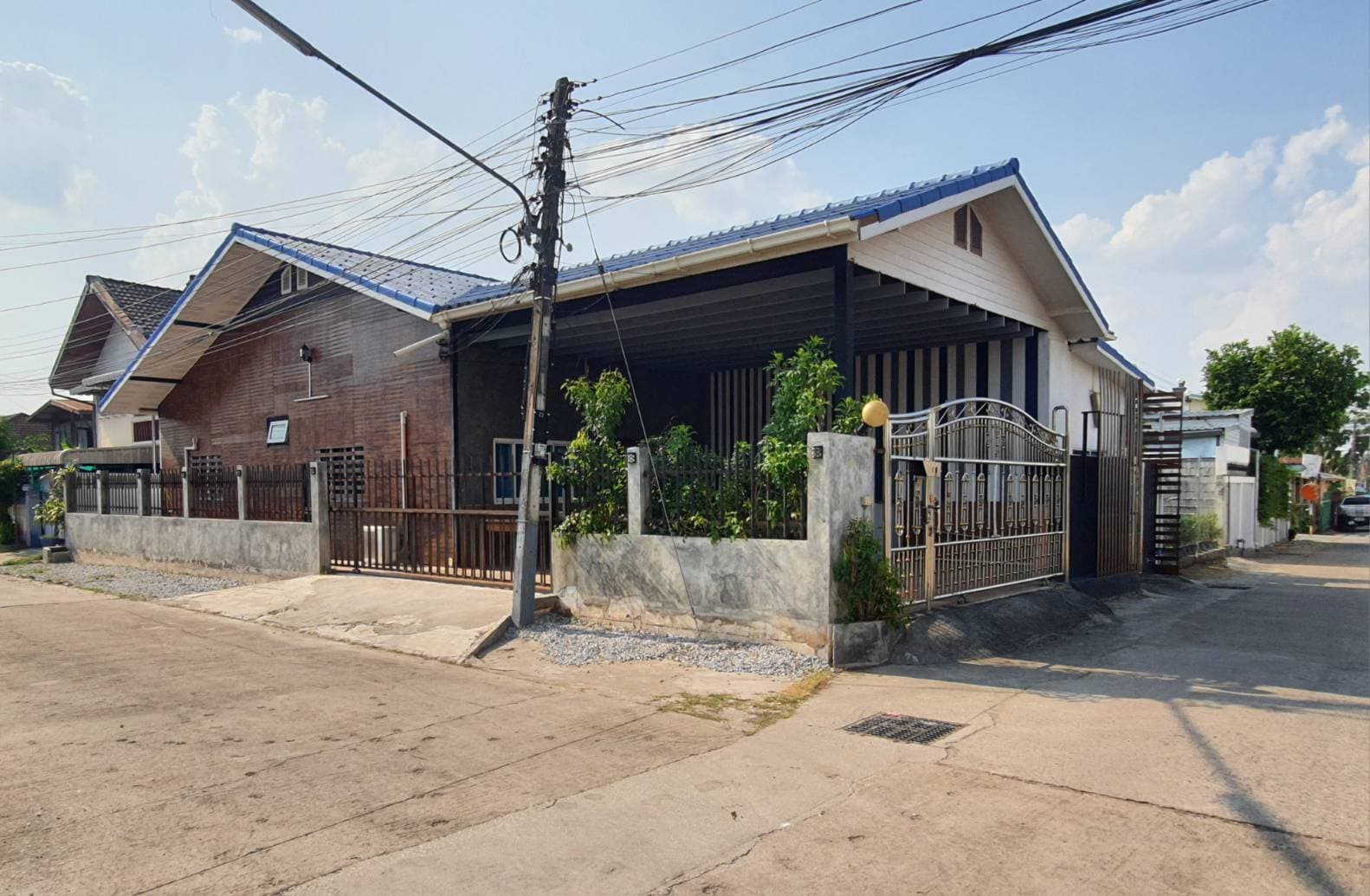ที่ดินพร้อมสิ่งปลูกสร้าง เมืองอุดรธานี อุดรธานี