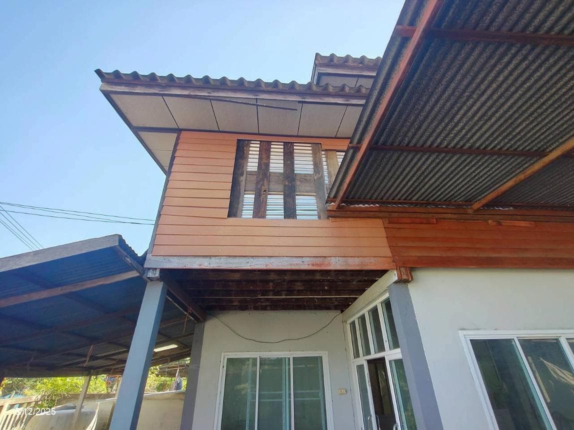 ขายบ้านเดี่ยว 2 ห้องนอน 1 ห้องน้ำ บนเนื้อที่กว้าง 84 ตร.ว. ทำเลไชยสอ ชุมแพ ขอนแก่น ราคาเพียง 7.11 แสนบาท ถูกกว่านี้ไม่มีอีกแล้วนั่นเอง