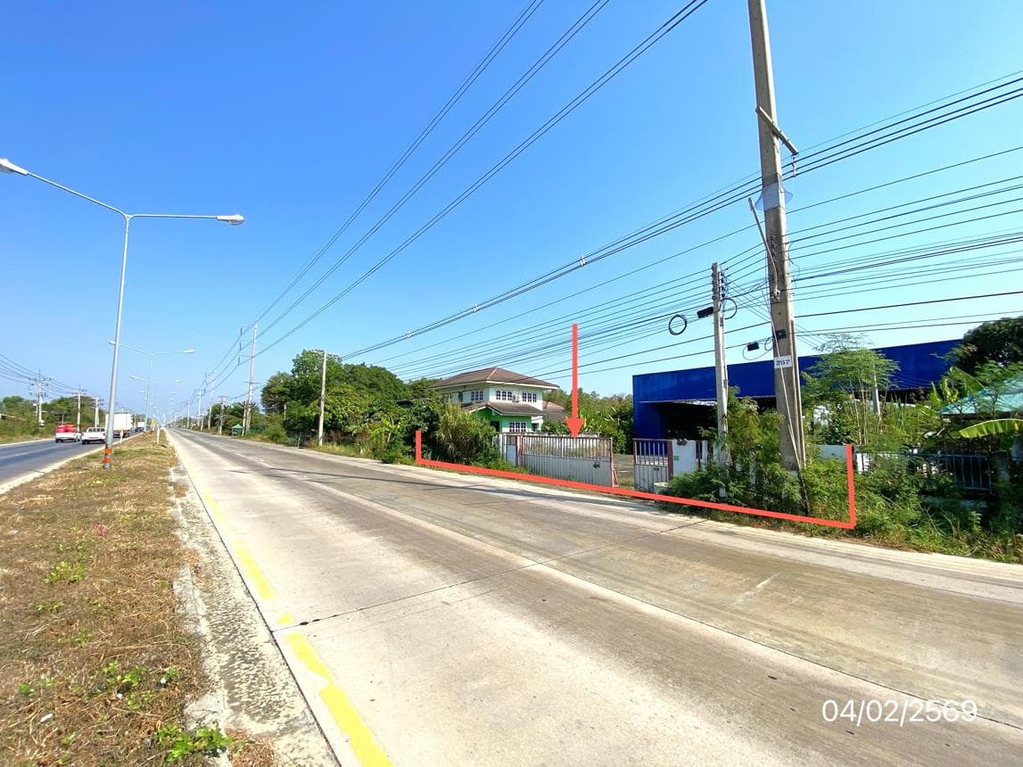 อาคารสำนักงาน โคกเพลาะ พนัสนิคม ชลบุรี พื้นที่ 61.1 ตร.ว. พื้นที่ใช้สอย 750 ตร.ม. 1 ห้องนอน 4 ห้องน้ำ