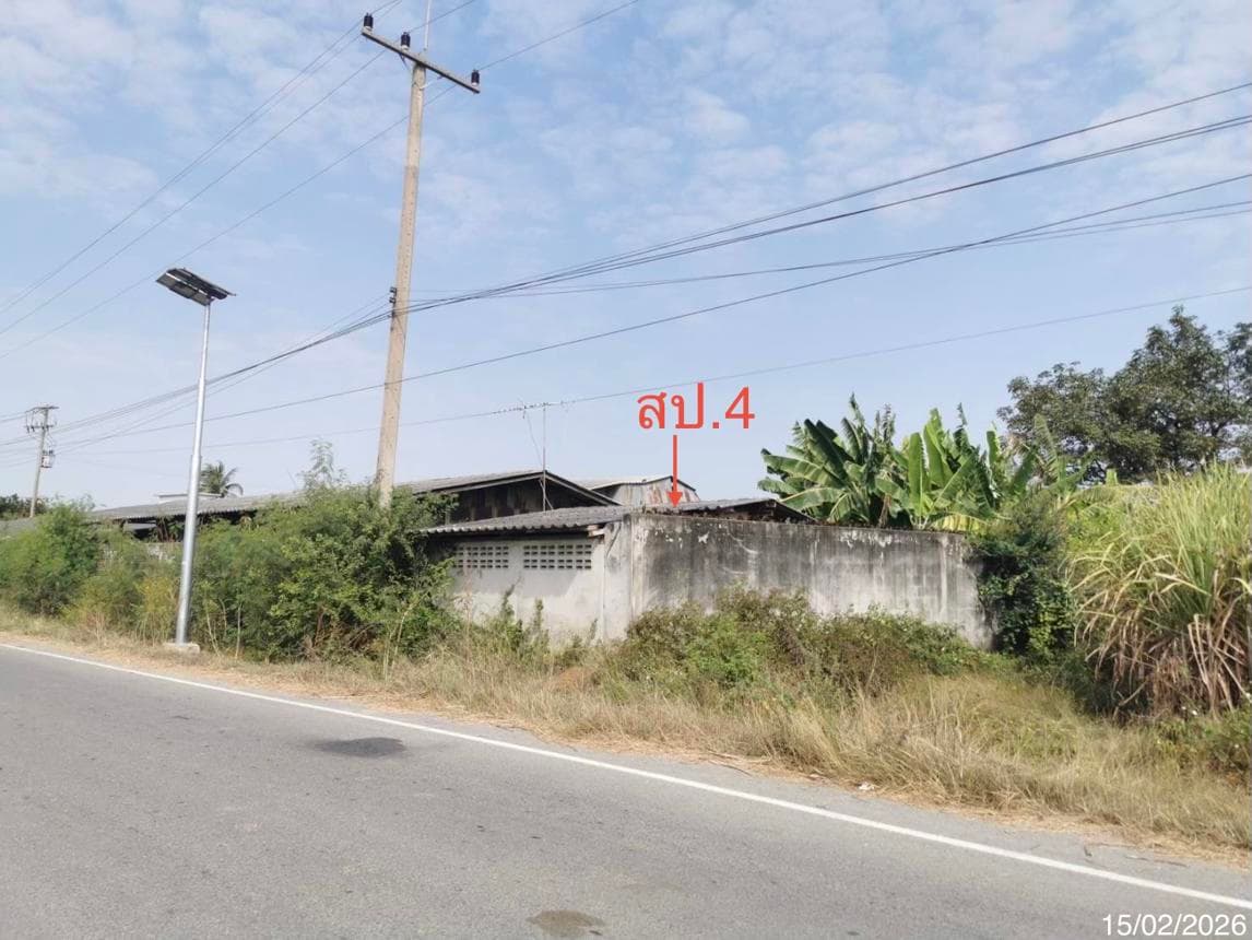 ขายโกดัง สองพี่น้อง สุพรรณบุรี ทำเลบ่อสุพรรณ เนื้อที่ 51 ตร.ว. พื้นที่ใช้สอย 570 ตร.ม. สภาพดี เหมาะสำหรับประกอบกิจการและลงทุน
