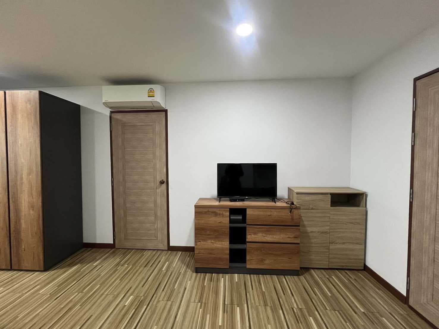 คอนโดใกล้เซ็นทรัลพิษณุโลก (วิวคอนโด ชั้น4)