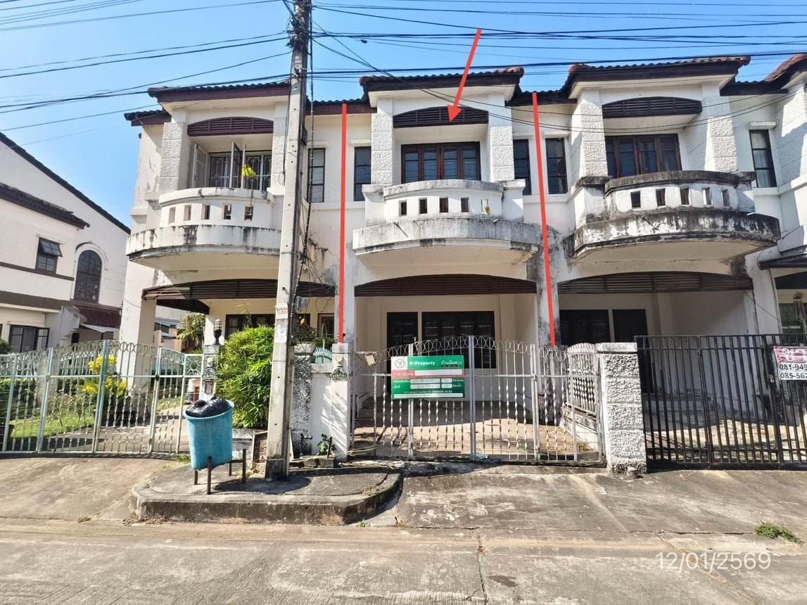ทาวน์โฮม 2 ชั้น หมู่บ้านบุศรินทร์ (แลนด์ แอนด์ เฮ้าส์) สันทราย-เชียงใหม่ ทำเลศักยภาพใกล้แยกรวมโชค