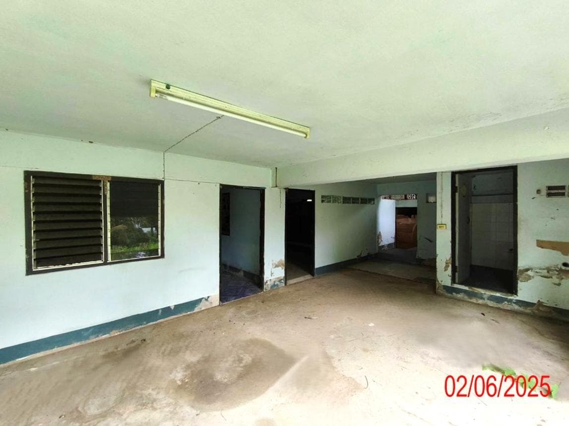 บ้านเดี่ยว บ้านเอื้อม เมืองลำปาง ลำปาง พื้นที่ 11 ตร.ว. พื้นที่ใช้สอย 351.75 ตร.ม. 16 ห้องนอน 4 ห้องน้ำ