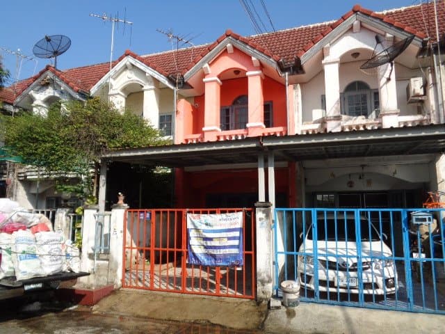 ทาวน์เฮ้าส์ แพรมาพรเพลส ธัญบุรี-ปทุมธานี