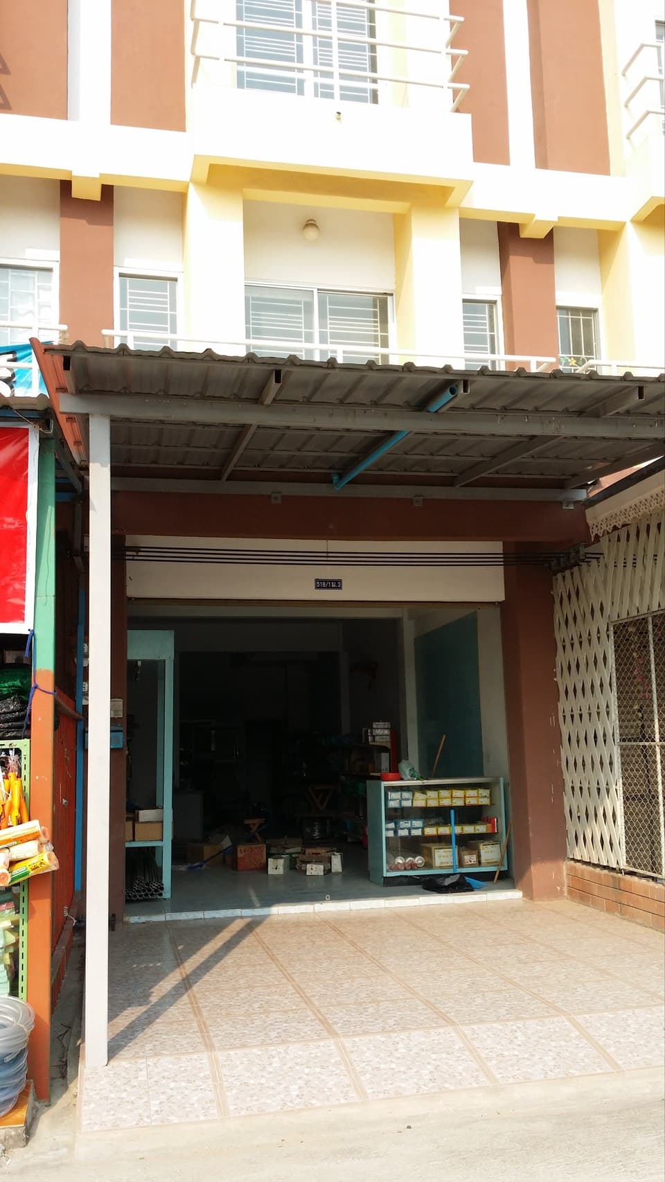โฮมออฟฟิศ 3 ชั้น โครงการเขาน้อย วิลเลจ ศรีราชา ทำเลศักยภาพสูงในย่านชุมชนคึกคัก