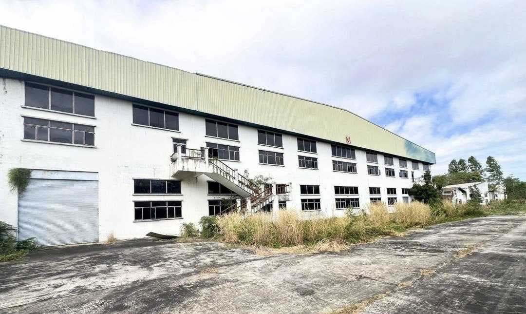 ขายที่ดิน 308 ไร่ แถมฟรีโรงงานที่ดินสีม่วงเข้ม ปราจีนบุรี