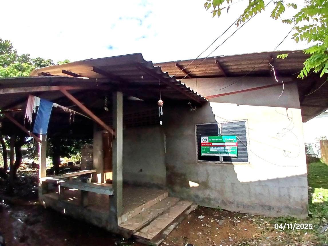 ขายบ้านเดี่ยว เมืองลำพูน ลำพูน ทำเลต้นธง เนื้อที่ 67 ตร.ว. พื้นที่ใช้สอย 106.86 ตร.ม. 3 ห้องนอน 1 ห้องน้ำ สภาพดี พร้อมอยู่