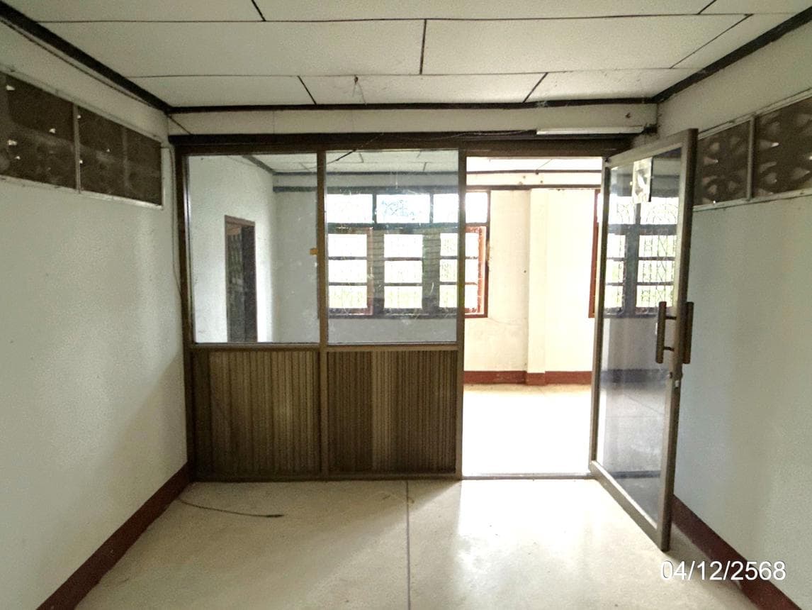 ขายบ้านเดี่ยว เมืองมุกดาหาร ทำเลใจกลางเมือง เนื้อที่ 48 ตร.ว. พื้นที่ใช้สอย 219.5 ตร.ม. 4 ห้องนอน 2 ห้องน้ำ ราคาล้านกลางๆ สภาพดี พร้อมอยู่