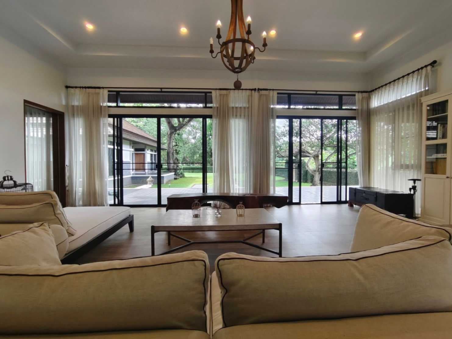 ขาย บ้านทำเลทองใกล้รวมโชค พร้อมสวนร่มรื่นขนาดใหญ่ และพิกัดใกล้เมือง ราคาเพียง 26 ล้านบาทเท่านั้น