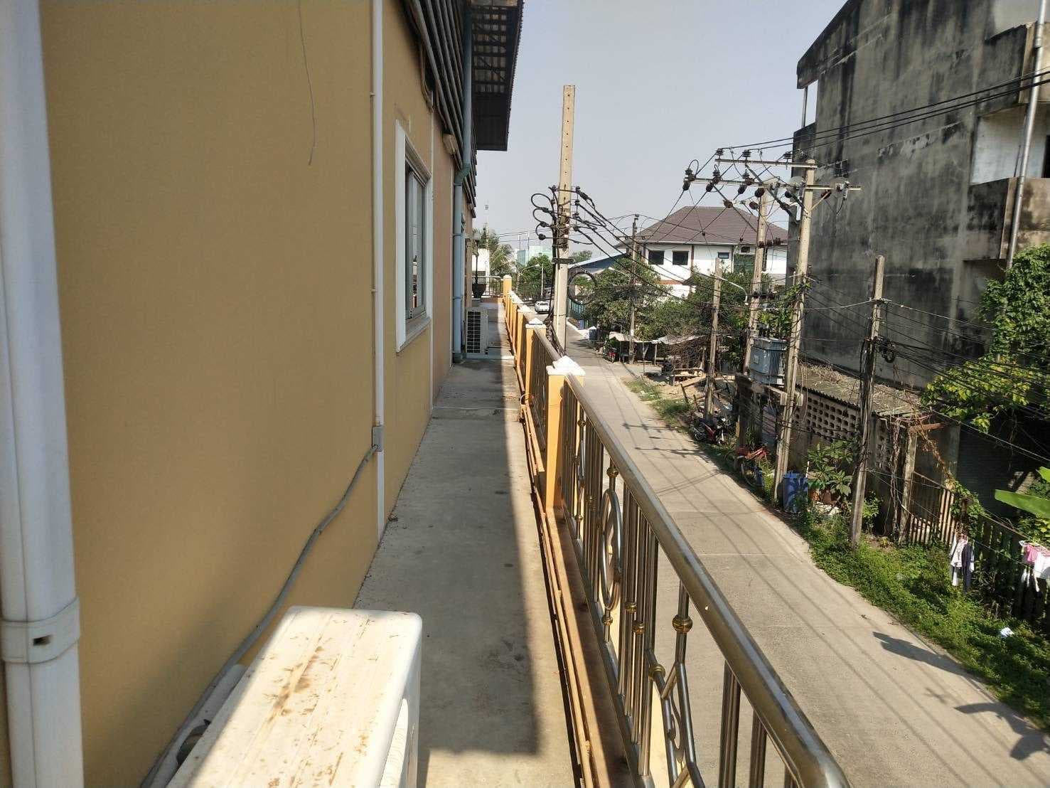 ขายโรงงานพร้อมเครื่องจักรฉีดพลาสติกและบ้านพร้อมที่ดินเปล่า ขนาด 304 ตร.ว. ถนน พระราม 2