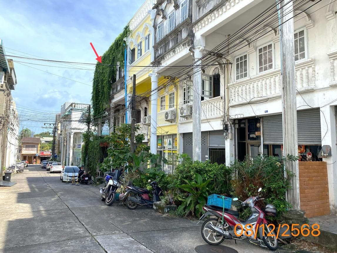 อาคารพาณิชย์ ตลาดเหนือ เมืองภูเก็ต 5 ห้องนอน 3 ห้องน้ำ พื้นที่ 176 ตร.ม. ทำเลทองใจกลางเมืองภูเก็ต