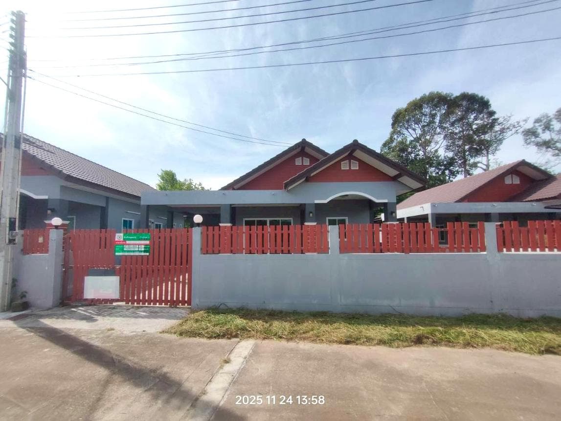 บ้านเดี่ยว 3 ห้องนอน พื้นที่กว้าง 71.1 ตร.ว. ทำเลตาขัน บ้านค่าย ระยอง บรรยากาศร่มรื่น เป็นส่วนตัว