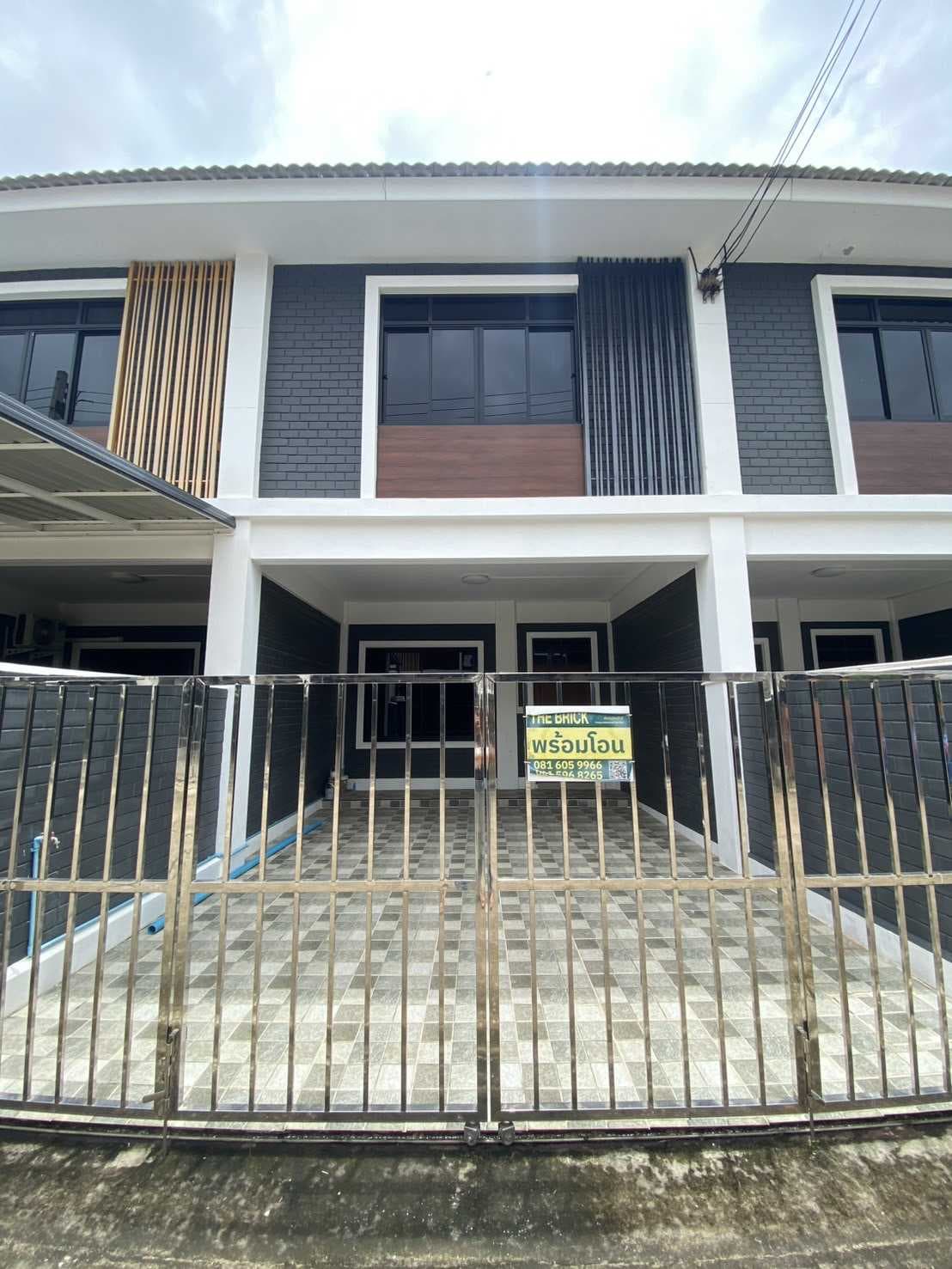 ทาวน์โฮมใหม่ พื้นที่เยอะ ใจกลางเมืองพิษณุโลก ใกล้รร.สาธิตม.นเรศวร