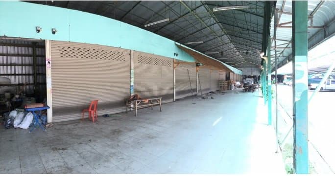 โกดัง เมืองร้อยเอ็ด