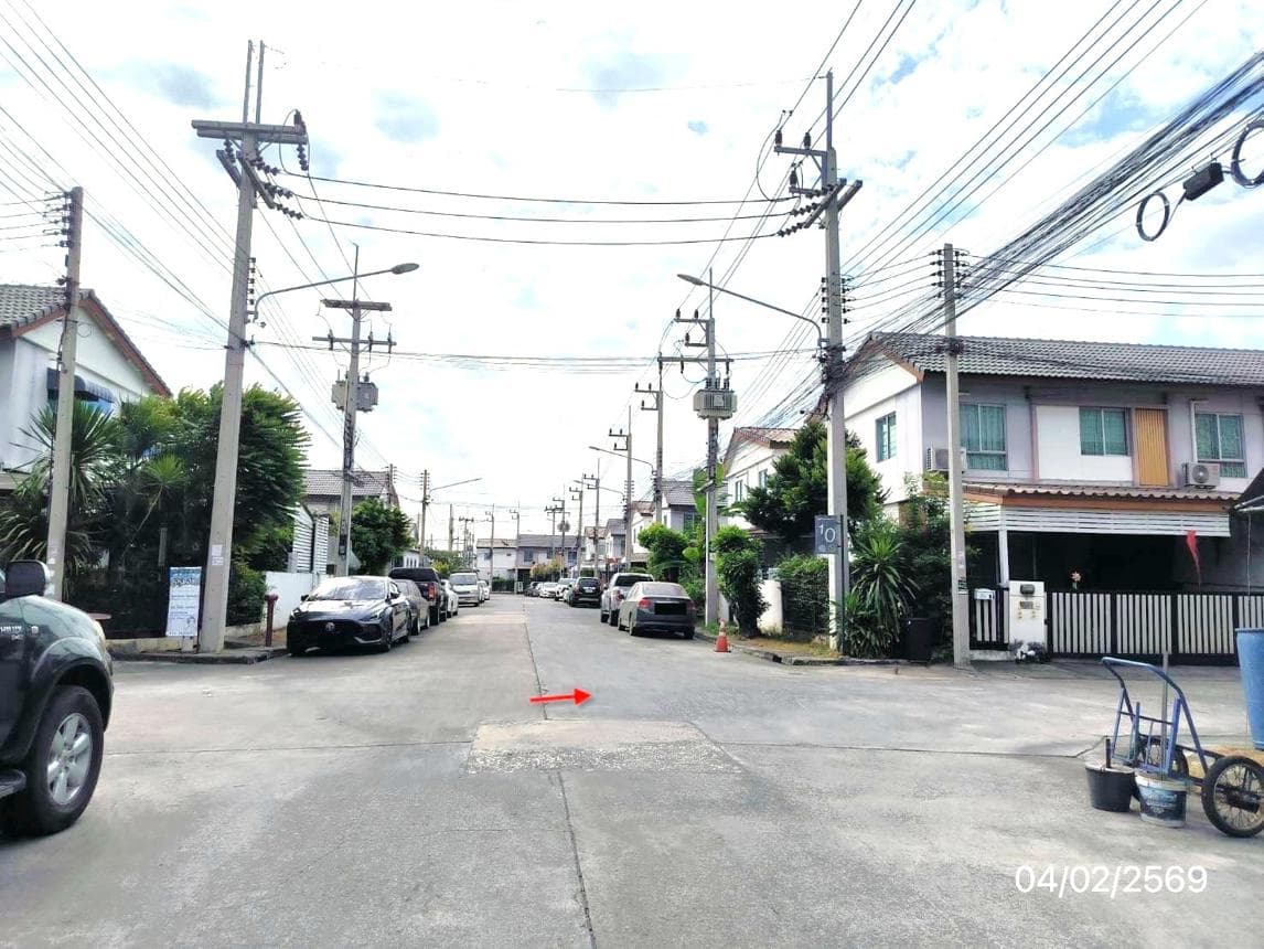 ขายทาวน์เฮ้าส์หลังมุม บ้านพฤกษา 111 (รังสิต-บางพูน 2) พื้นที่กว้าง 24.2 ตร.ว. ทำเลดีใกล้ทางด่วนและรถไฟฟ้า