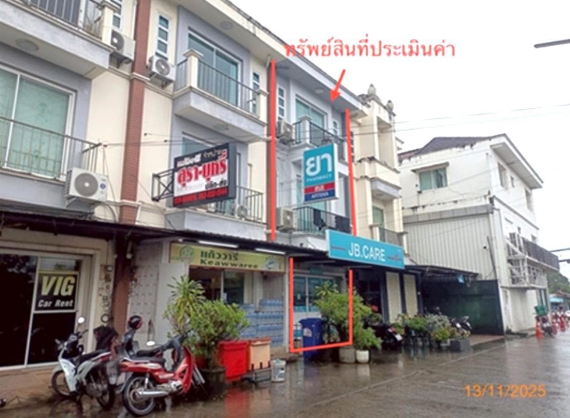 ขายอาคารพาณิชย์ บ้านฉลองสุข ภูเก็ต (Baan Chalong Suk) 4 ห้องนอน 3 ห้องน้ำ พื้นที่ 192.12 ตร.ม. ทำเลทองย่านรัษฎา เมืองภูเก็ต เหมาะสำหรับค้าขายและพักอาศัย