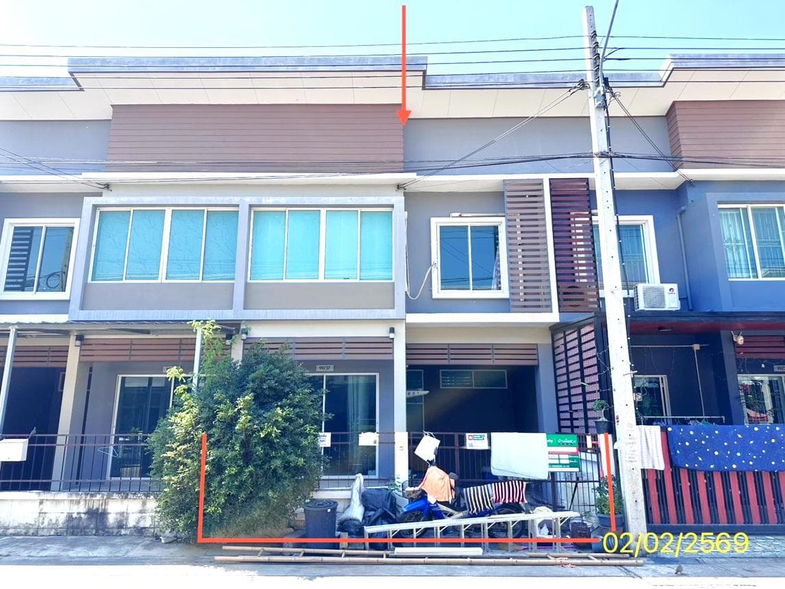 ทาวน์เฮ้าส์ เดอะเบลส ละหาร บางบัวทอง นนทบุรี 2 ห้องนอน 2 ห้องน้ำ พื้นที่ 90 ตร.ม. บนที่ดิน 19.1 ตร.ว. ทำเลดีเชื่อมต่อถนนหลักสะดวก ราคาพิเศษ 2 ล้าน