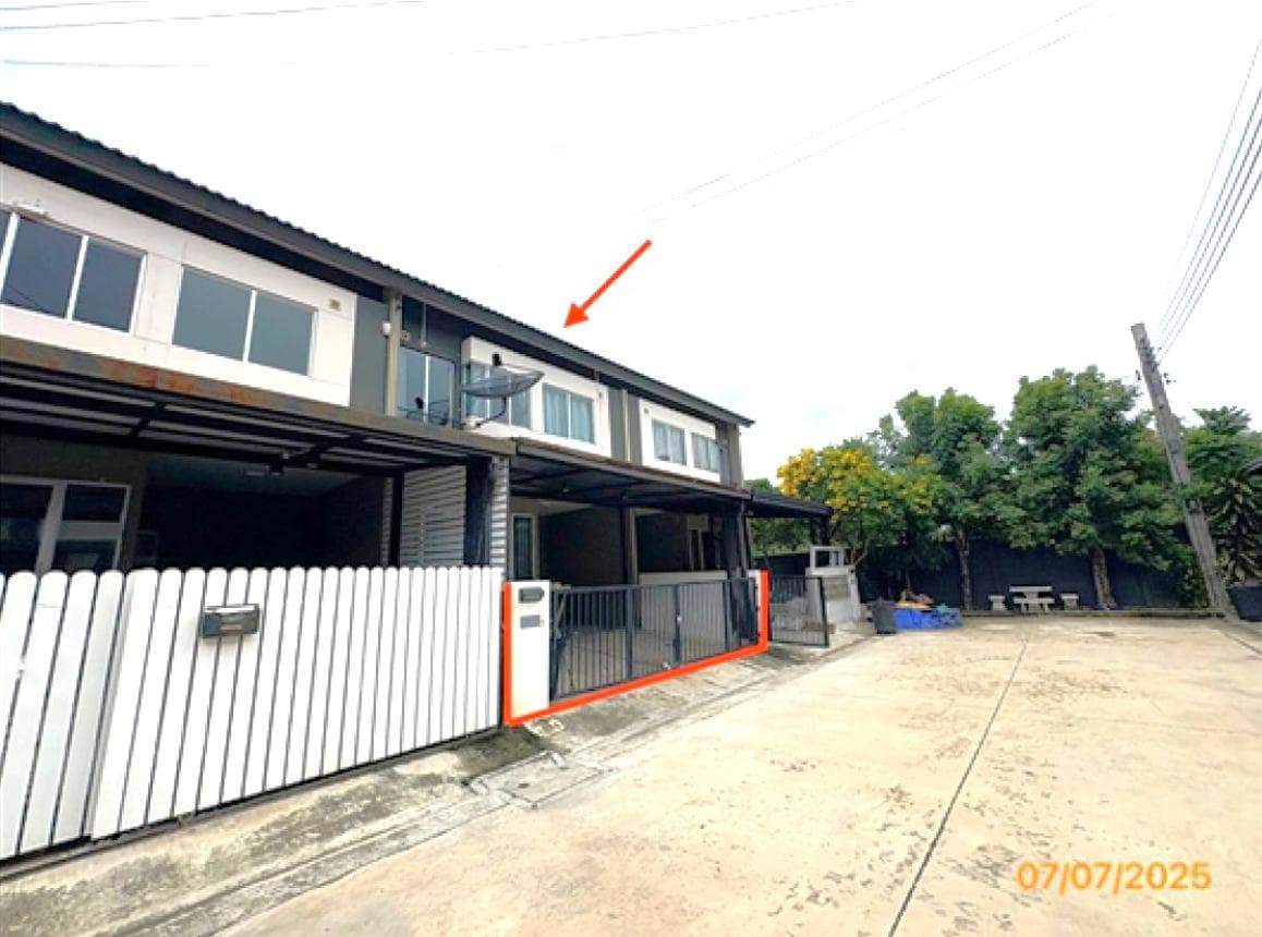 ขายทาวน์เฮ้าส์ บ้านพฤกษา สุขสวัสดิ์-ประชาอุทิศ (Baan Pruksa) 3 ห้องนอน 2 ห้องน้ำ พื้นที่ 17.4 ตร.ว. ทำเลเชื่อมต่อสุขสวัสดิ์-ประชาอุทิศ เดินทางเข้าเมืองสะดวก