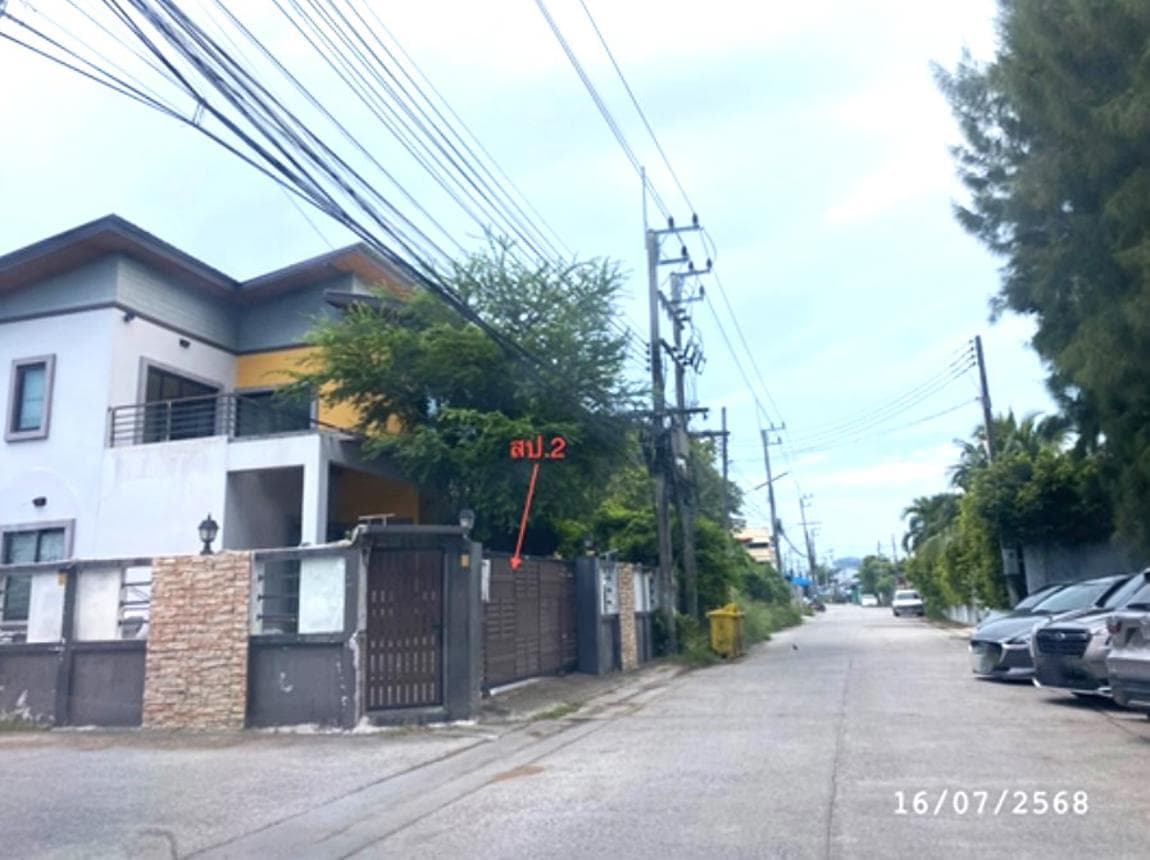 บ้านเดี่ยว แสนสุข เมืองชลบุรี 3 ห้องนอน 2 ห้องน้ำ พื้นที่ 100 ตร.ม. บนที่ดิน 59 ตร.ว. ใกล้หาดบางแสนและแหล่งท่องเที่ยว ทำเลศักยภาพ ราคาพิเศษ 3.78 ล้าน