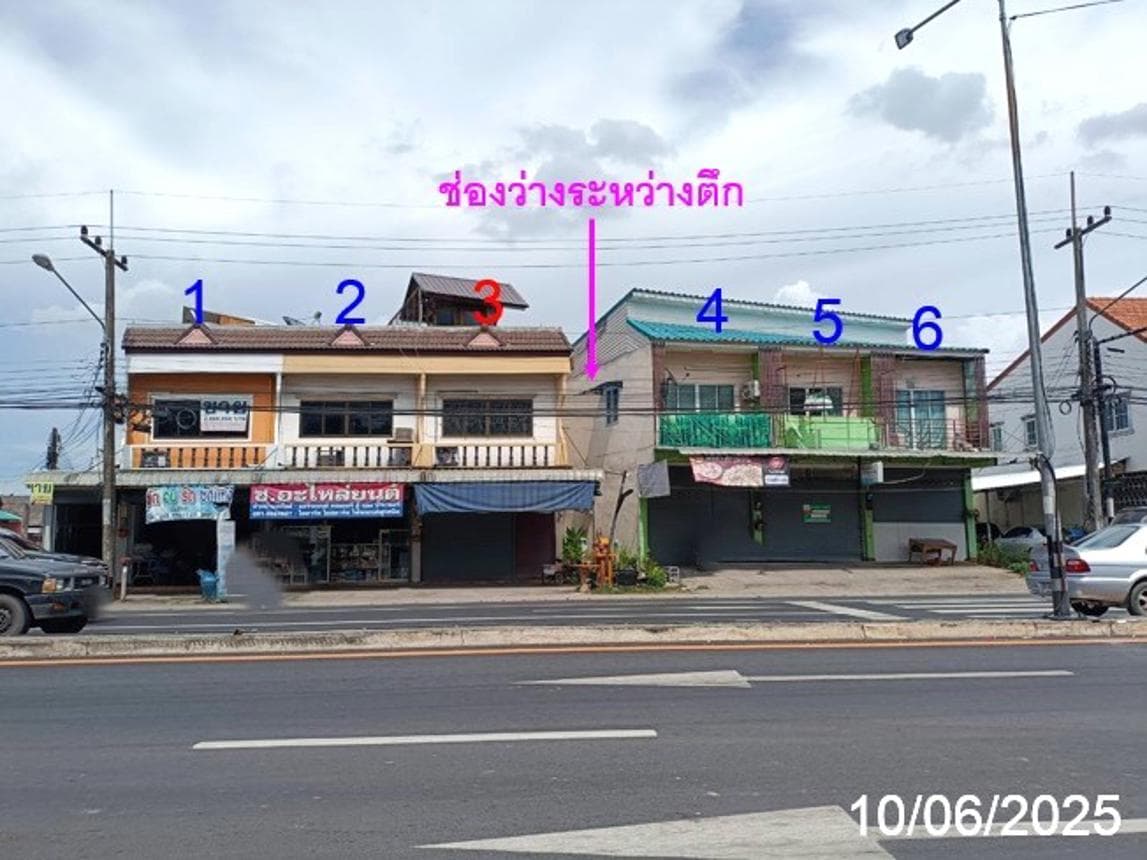 ขายอาคารพาณิชย์ สันโป่ง แม่ริม เชียงใหม่ พื้นที่ 18 ตร.ว. พื้นที่ใช้สอย 96 ตร.ม. 2 ห้องนอน 2 ห้องน้ำ