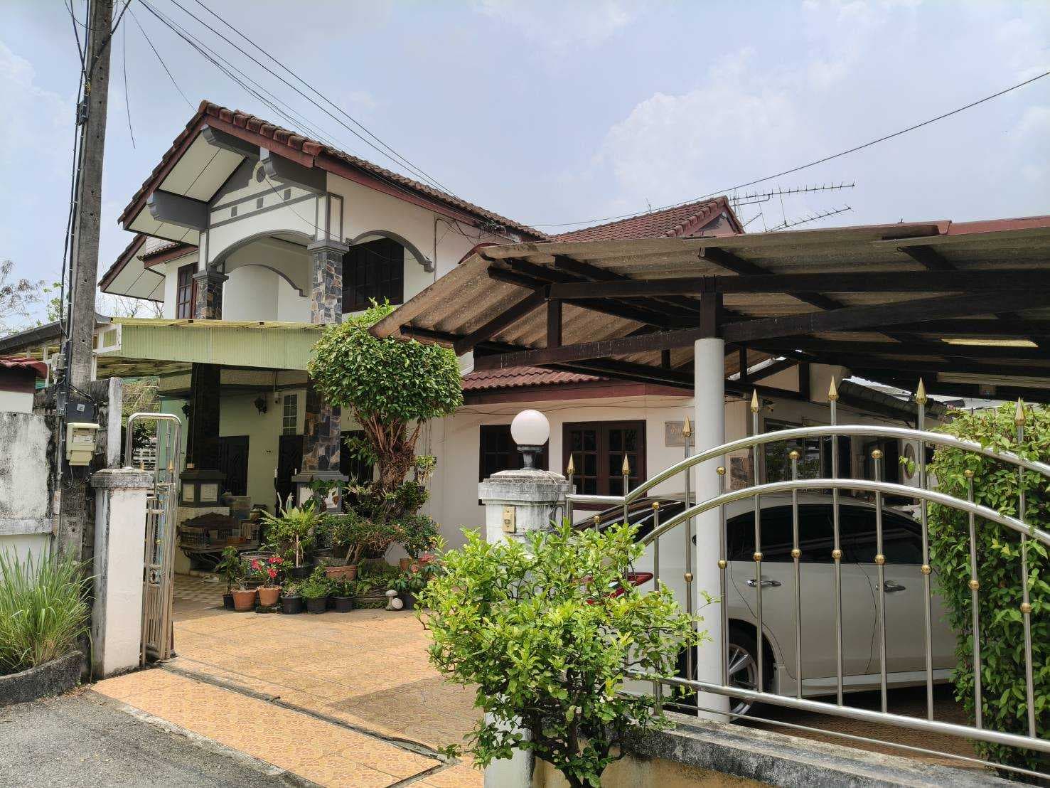 บ้านเดี่ยวหลังใหญ่ 4 ห้องนอน บรรยากาศดี เข้าเมืองสะดวก ใกล้โรงเรียนสาธิต