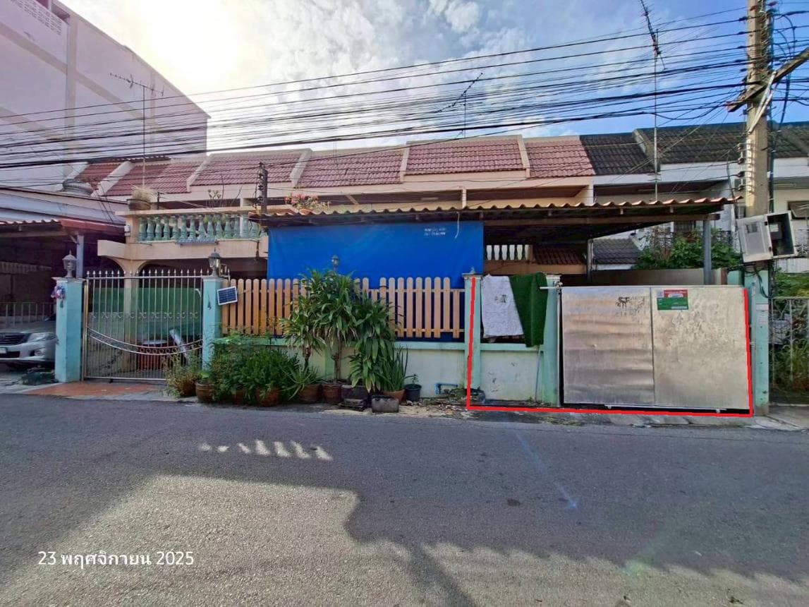 ขายทาวน์เฮ้าส์ มหาชัย เมืองสมุทรสาคร 2 ห้องนอน 2 ห้องน้ำ พื้นที่ 122 ตร.ม. ทำเลดีใจกลางย่านเศรษฐกิจเดินทางสะดวกสบายที่สุดนั่นเอง