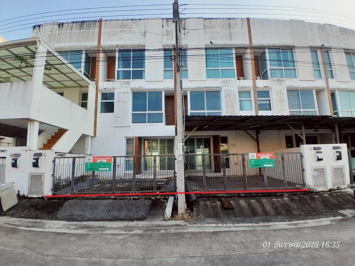 ขายทาวน์โฮม/โฮมออฟฟิศ 4 ชั้น โครงการมายด์ ฮอฟฟ์ (Mind Hof) ลาดกระบัง พื้นที่ใช้สอยจุใจ 396 ตร.ม. 8 ห้องนอน ทำเลศักยภาพใกล้สุวรรณภูมิ