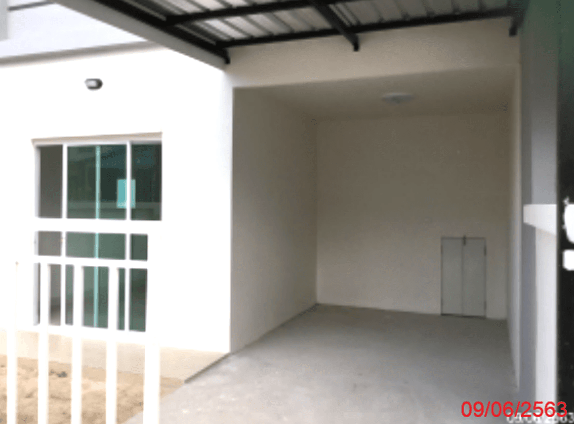 ขายทาวน์โฮม ไลโอ นอฟ ชลบุรี-อ่างศิลา (Lio Nov Chonburi-Ang Sila) ห้วยกะปิ เมืองชลบุรี พื้นที่ 18 ตร.ว. 3 ห้องนอน ทำเลดี ราคา 1.85 ล้าน
