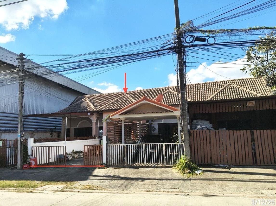 ทาวน์โฮม ในเมือง เมืองสุรินทร์ พื้นที่ 29.7 ตร.ว. ทำเลใจกลางเมือง เดินทางสะดวก ราคาคุ้มค่า