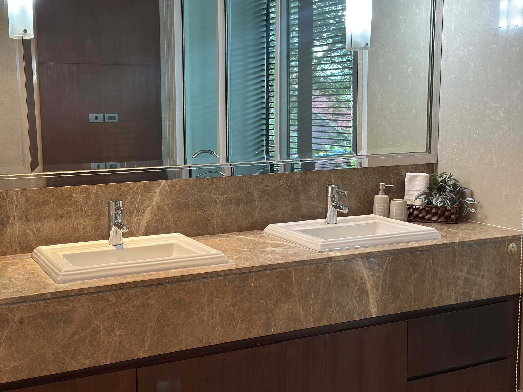 ขายคอนโด Belgravia Residence (เบลเกรเวีย เรสซิเดนท์ส) 296 ตรม. 4 นอน 5 น้ำ ชั้น 3 วิวสวน
